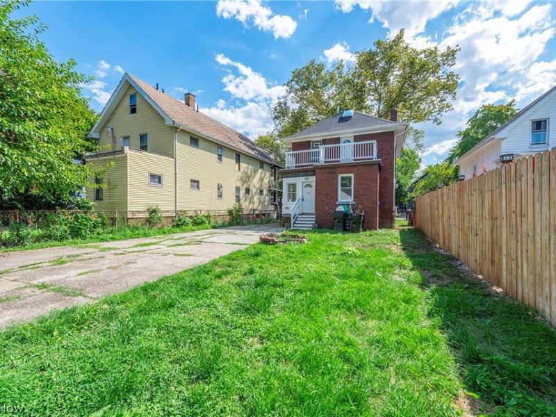 10402 Almira Avenue, Cleveland, OH 44111 Photo 7