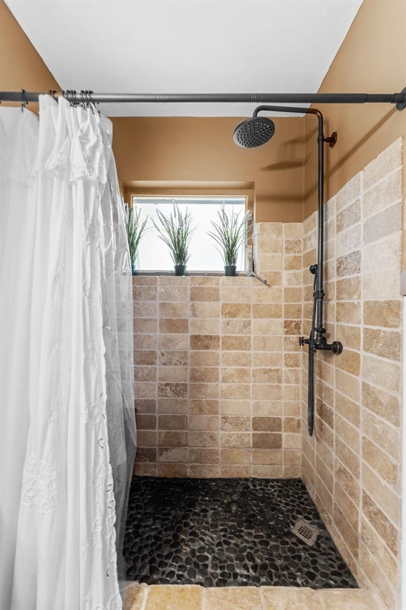 701 52nd Avenue S, Saint Petersburg, FL 33705 Photo