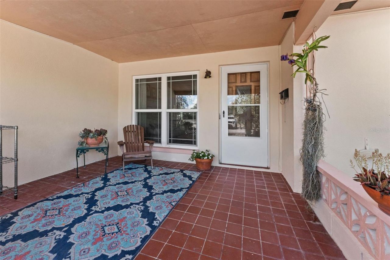 701 52nd Avenue S, Saint Petersburg, FL 33705 Photo