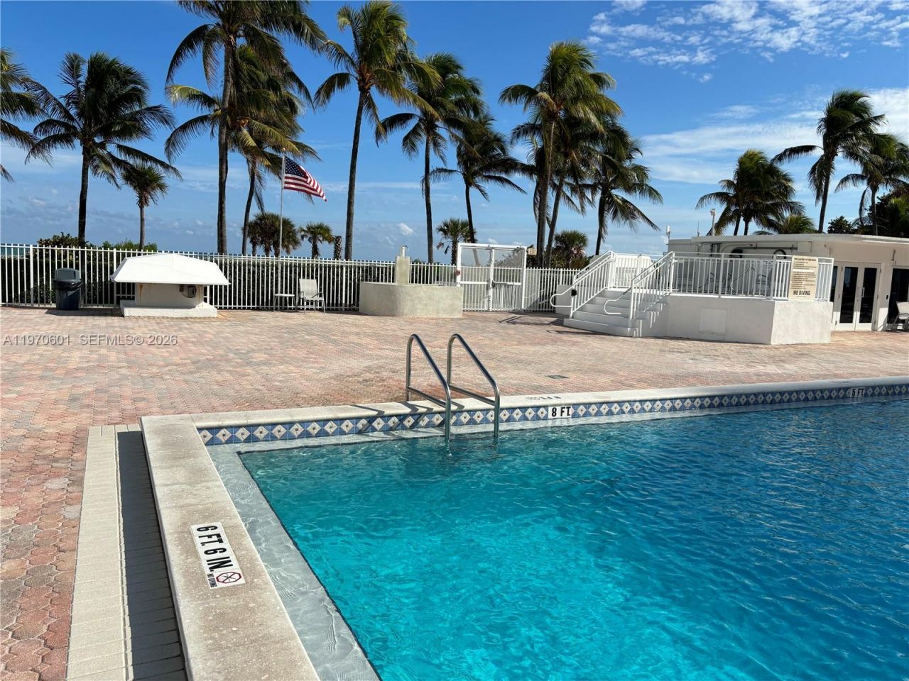 5005 Collins Ave , Unit 825, Miami Beach, FL 33140 Photo