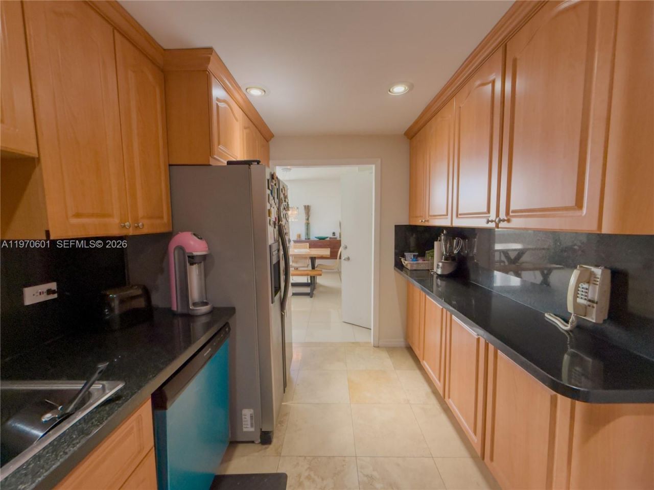 5005 Collins Ave , Unit 825, Miami Beach, FL 33140 Photo