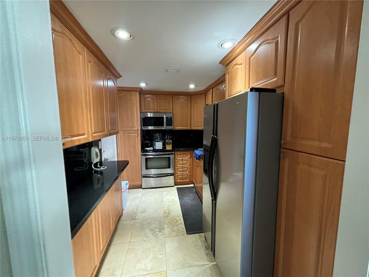 5005 Collins Ave , Unit 825, Miami Beach, FL 33140 Photo