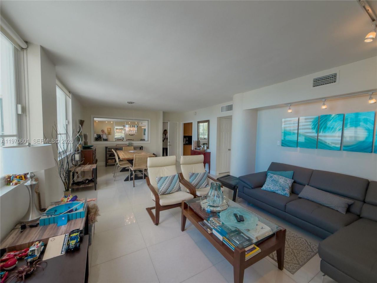 5005 Collins Ave , Unit 825, Miami Beach, FL 33140 Photo