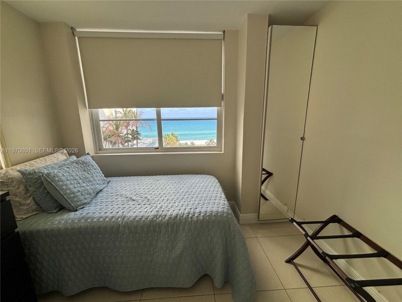 5005 Collins Ave , Unit 825, Miami Beach, FL 33140 Photo