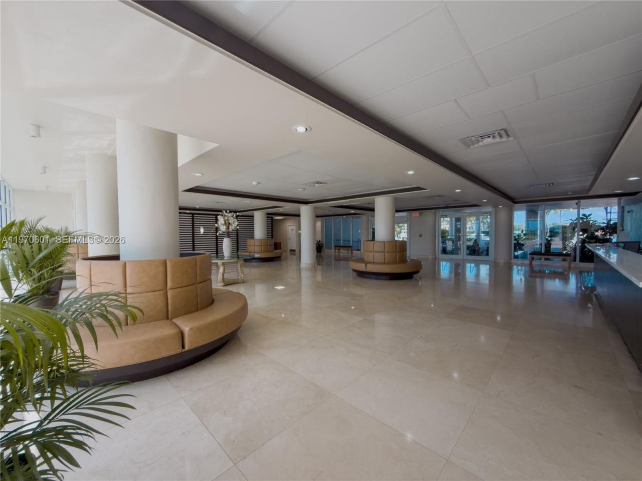 5005 Collins Ave , Unit 825, Miami Beach, FL 33140 Photo