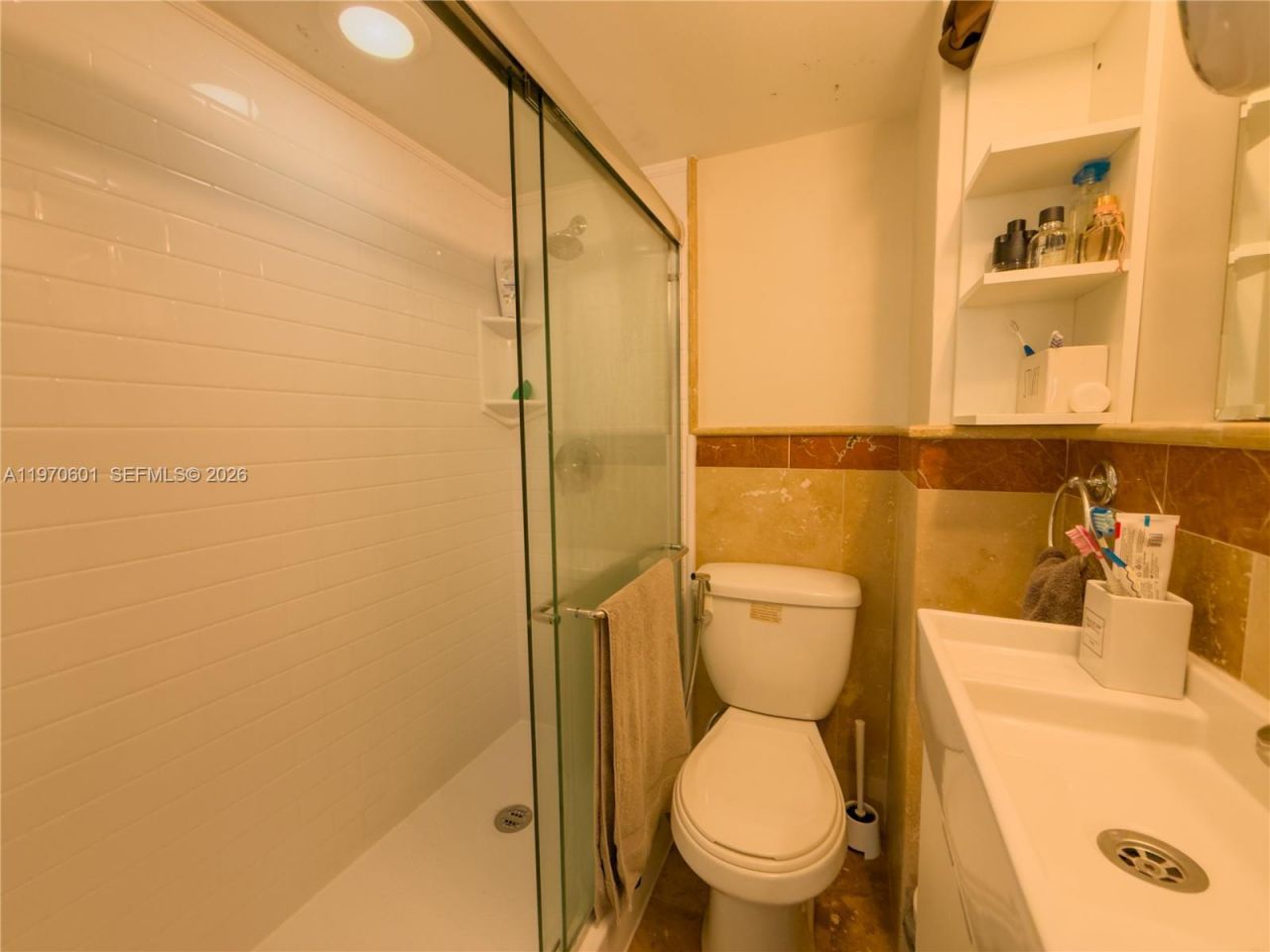 5005 Collins Ave , Unit 825, Miami Beach, FL 33140 Photo