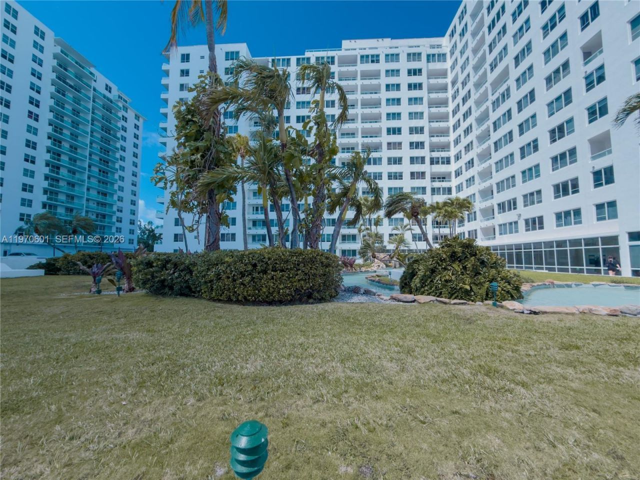 5005 Collins Ave , Unit 825, Miami Beach, FL 33140 Photo