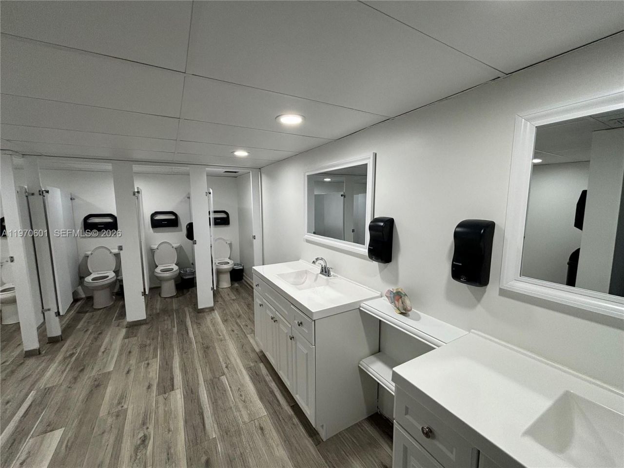 5005 Collins Ave , Unit 825, Miami Beach, FL 33140 Photo