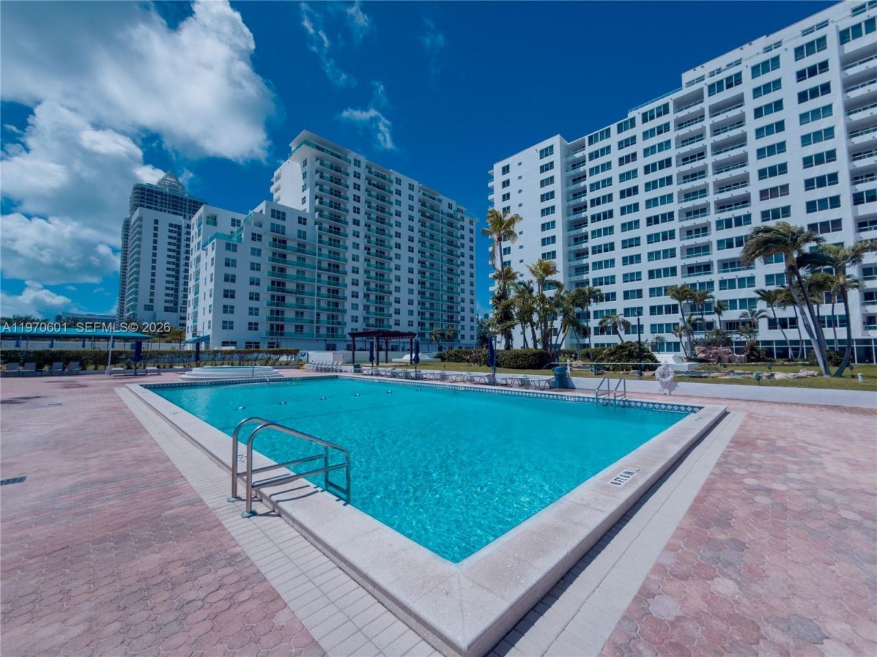 5005 Collins Ave , Unit 825, Miami Beach, FL 33140 Photo