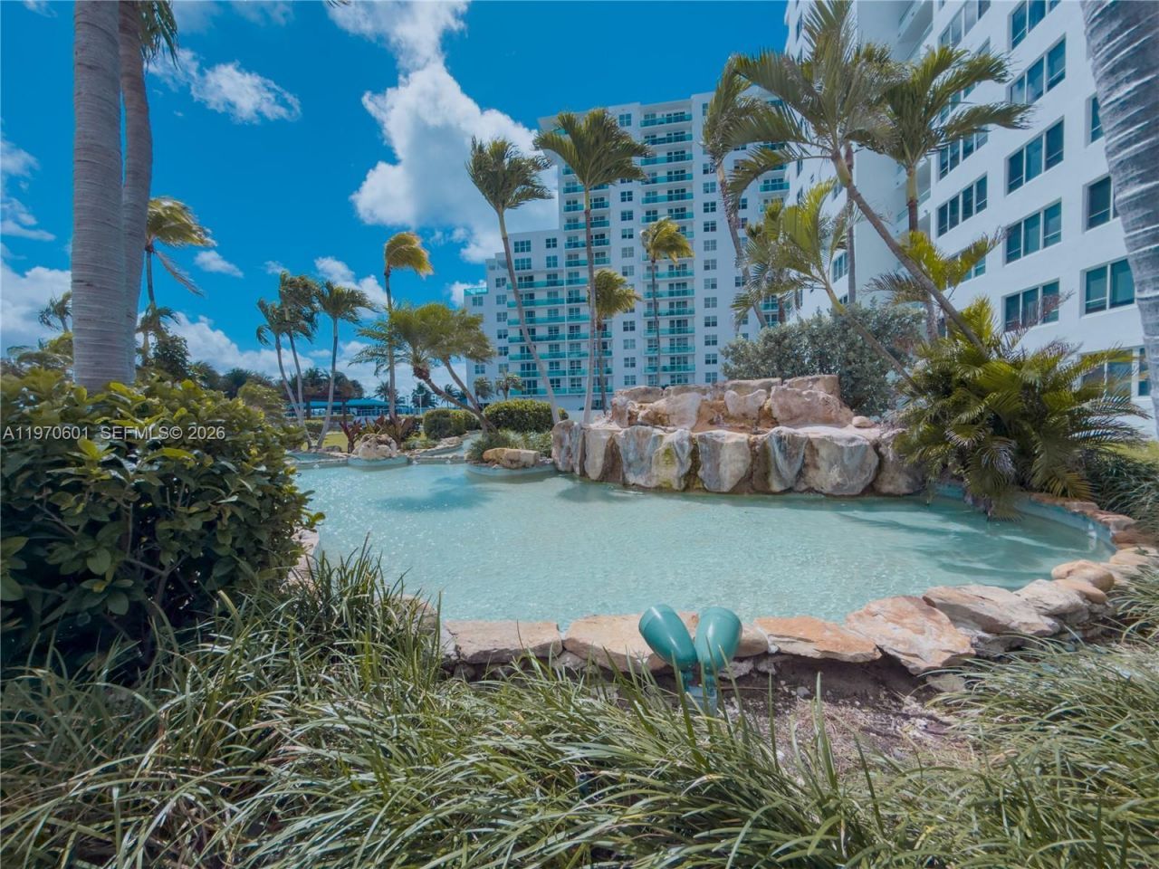 5005 Collins Ave , Unit 825, Miami Beach, FL 33140 Photo