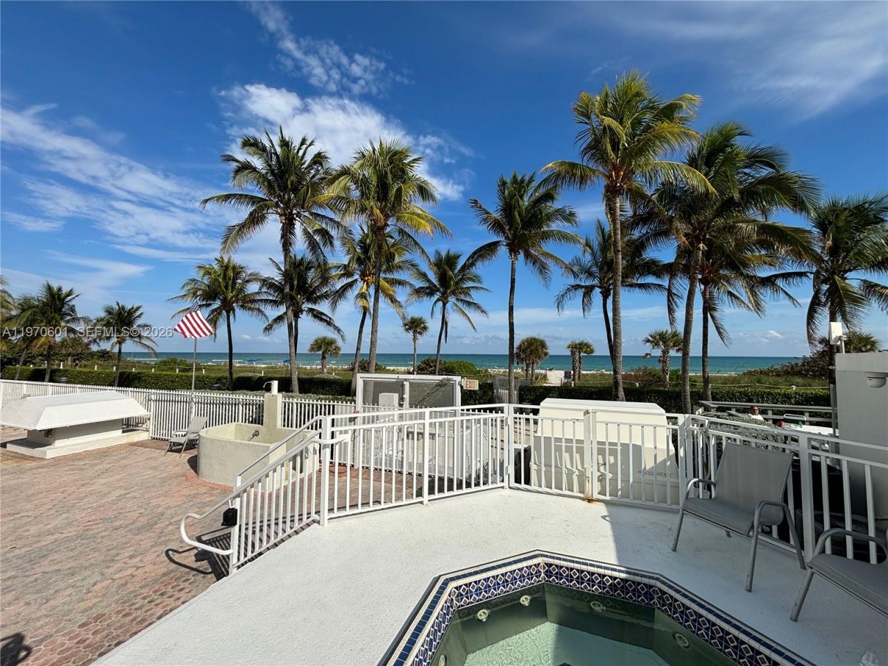 5005 Collins Ave , Unit 825, Miami Beach, FL 33140 Photo