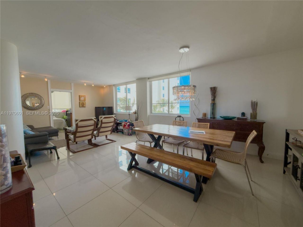 5005 Collins Ave , Unit 825, Miami Beach, FL 33140 Photo