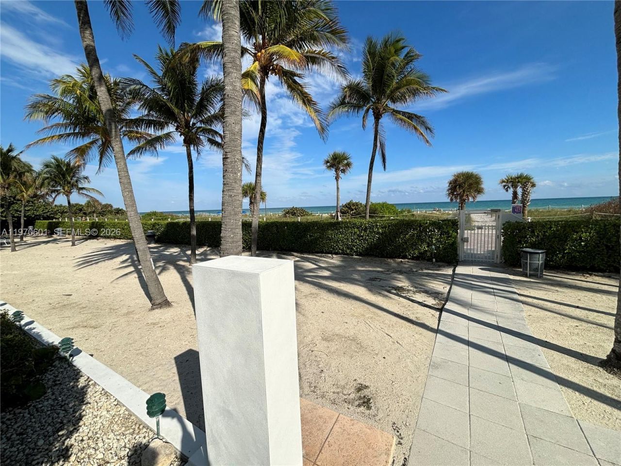 5005 Collins Ave , Unit 825, Miami Beach, FL 33140 Photo