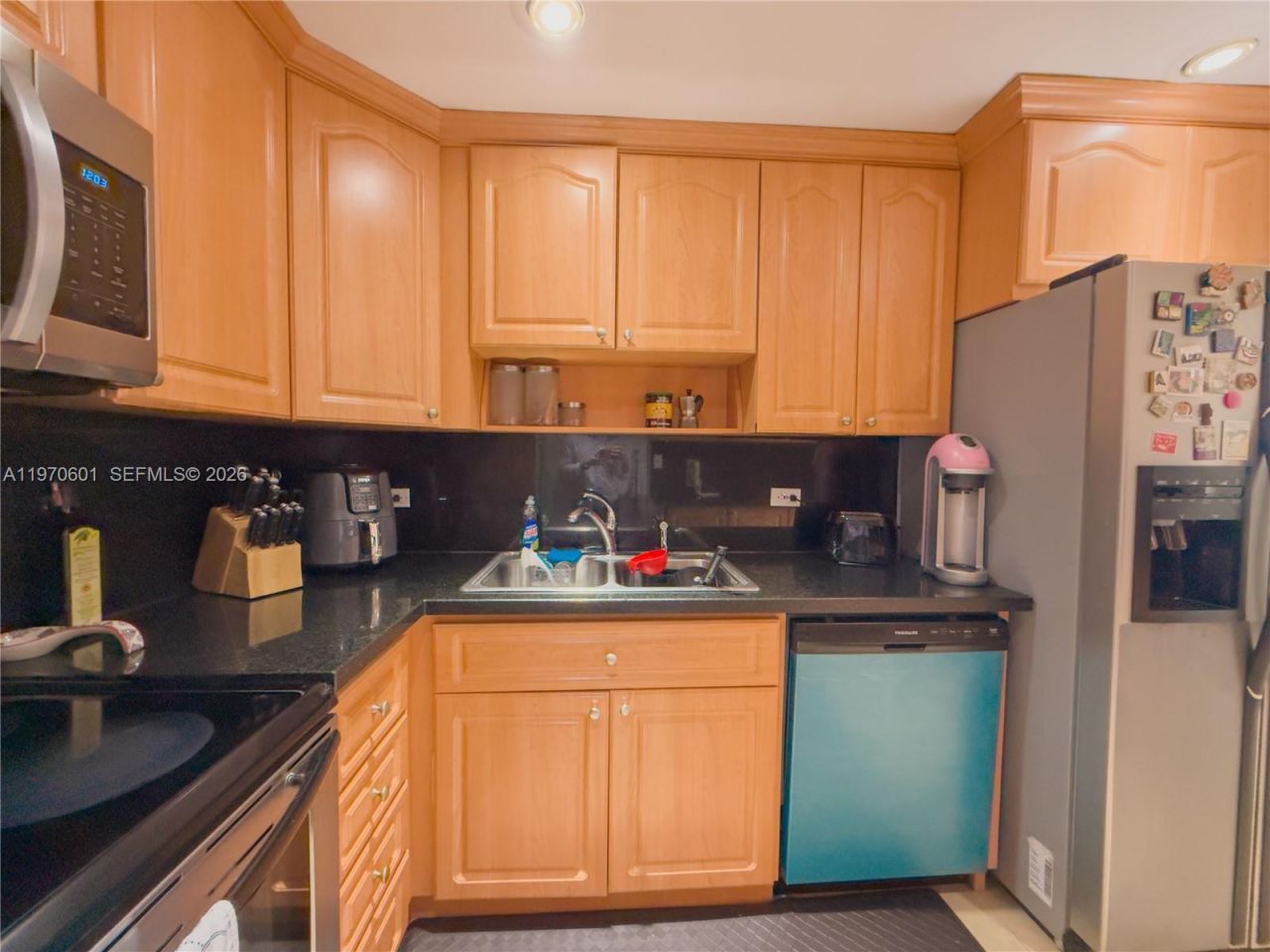 5005 Collins Ave , Unit 825, Miami Beach, FL 33140 Photo