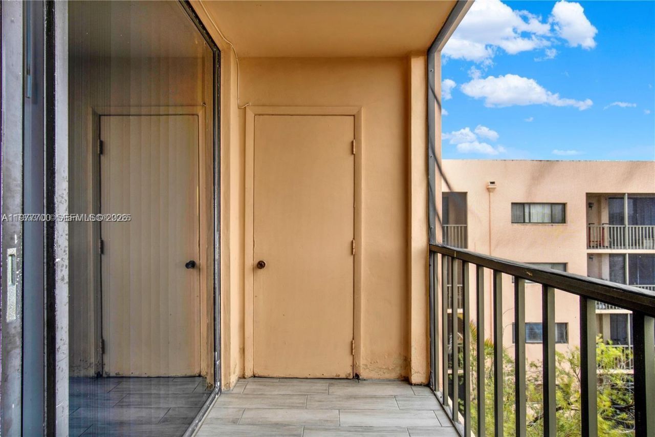 8730 SW 133rd Ave Rd , Unit 417, Miami, FL 33183 Photo