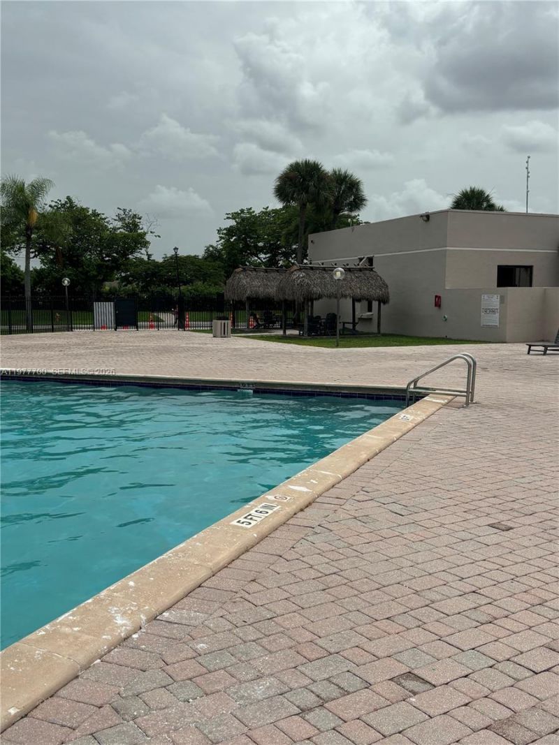 8730 SW 133rd Ave Rd , Unit 417, Miami, FL 33183 Photo