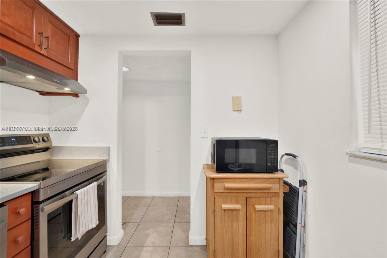 8730 SW 133rd Ave Rd , Unit 417, Miami, FL 33183 Photo