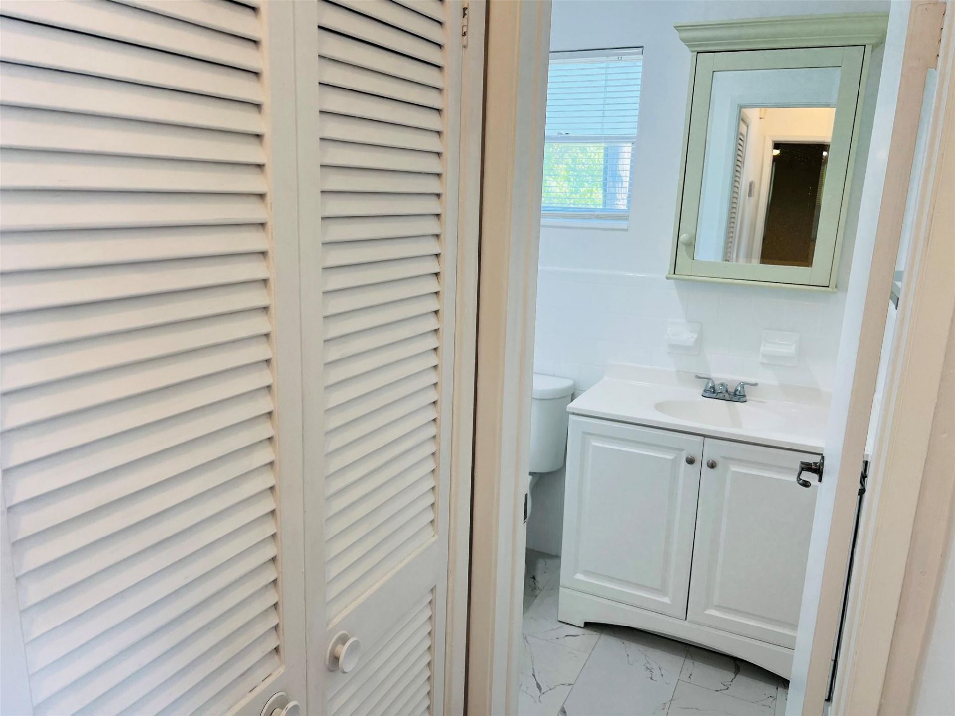 1301 N 12th Court, Unit 11B, Hollywood, FL 33019 Photo