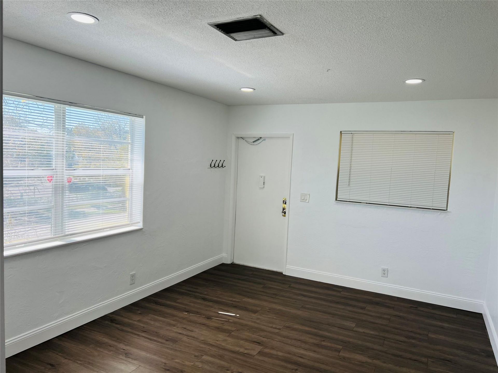 1301 N 12th Court, Unit 11B, Hollywood, FL 33019 Photo