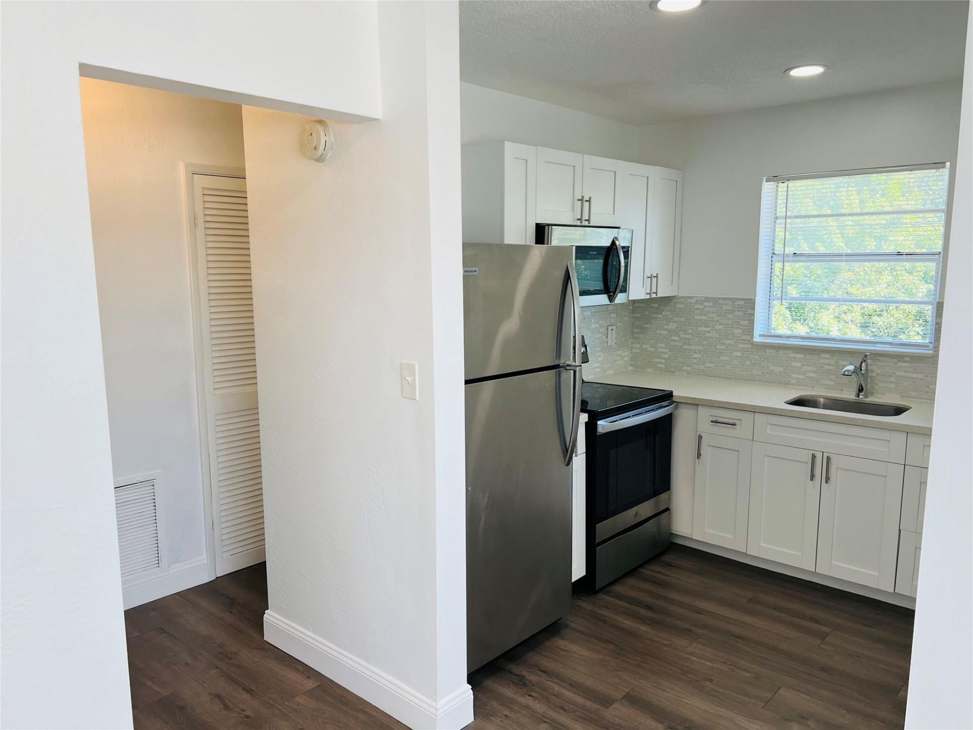 1301 N 12th Court, Unit 11B, Hollywood, FL 33019 Photo