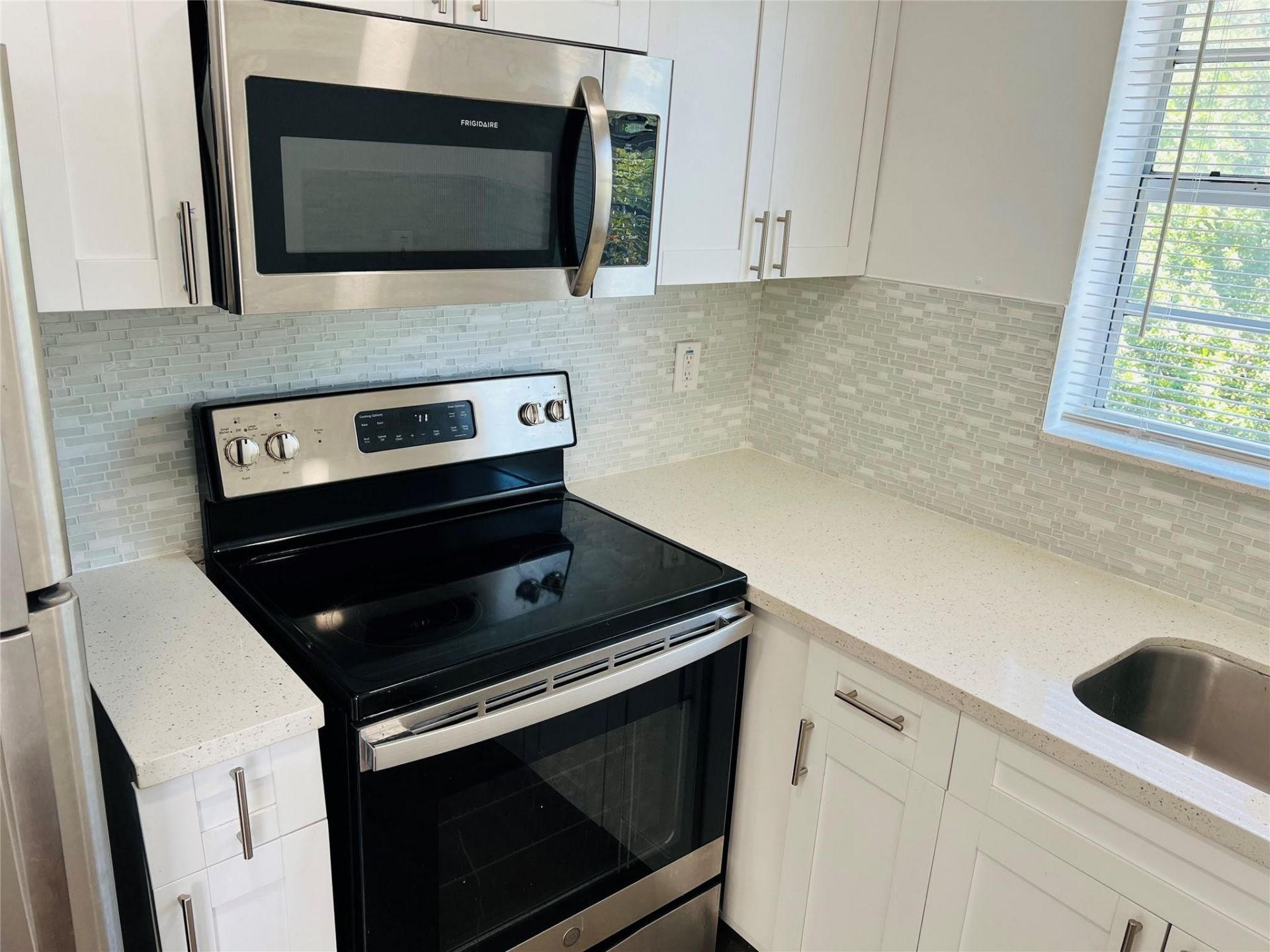 1301 N 12th Court, Unit 11B, Hollywood, FL 33019 Photo