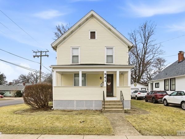 941 S 4th Street , Aurora, IL 60505