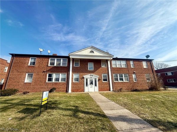 2027 Warrensville Center Road, Unit 6, South Euclid, OH 44121