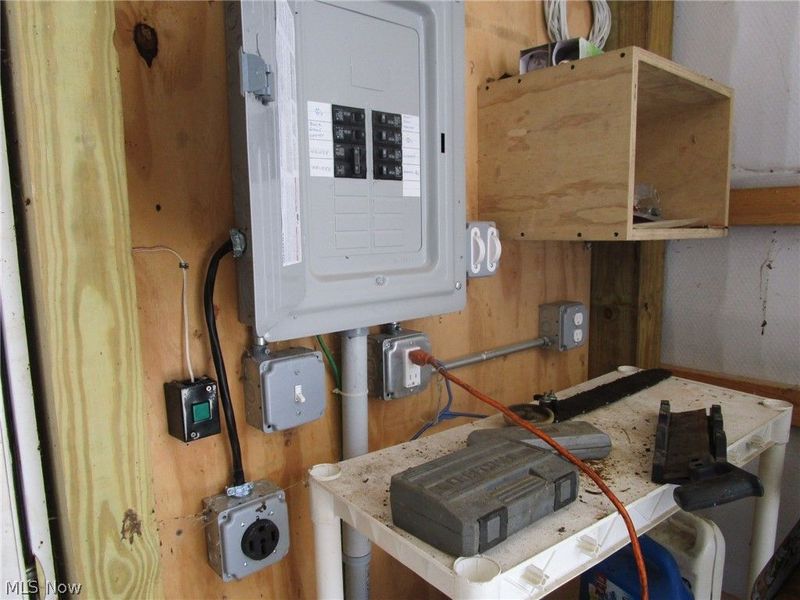 4381 Higley Road, Rome, OH 44085 Photo 8