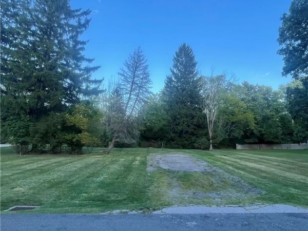 3737 Avondale Road , Woodmere, OH 44122