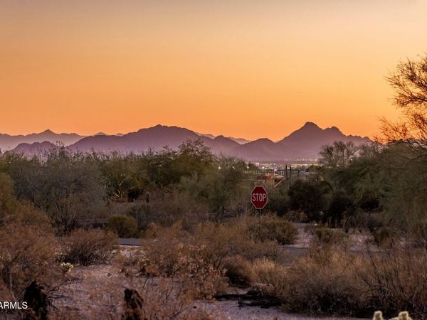 9402 E Diamond Rim Drive, Scottsdale, AZ 85255