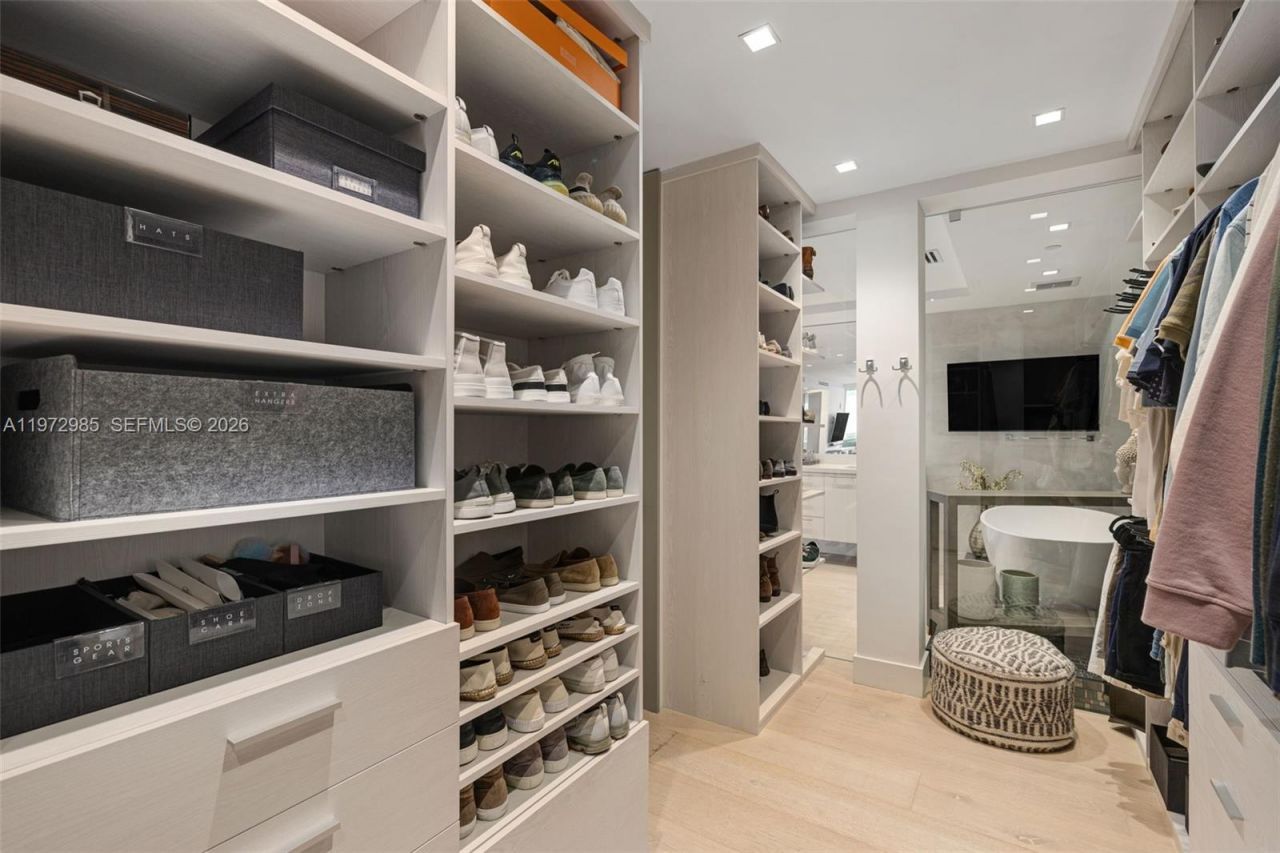 400 Alton Rd , Unit 2806, Miami Beach, FL 33139 Photo