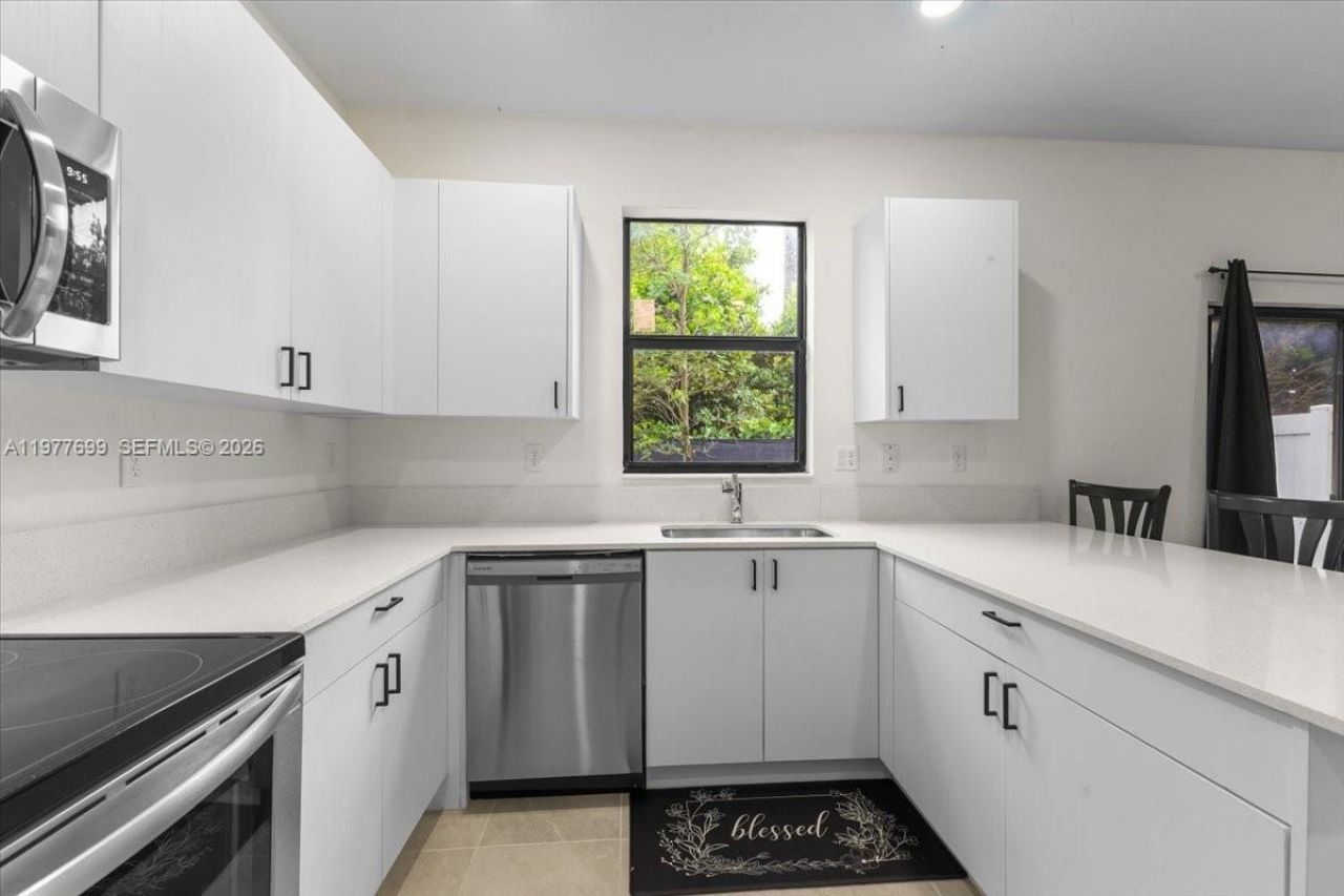 20344 NW 6th Pl, Miami Gardens, FL 33169 Photo