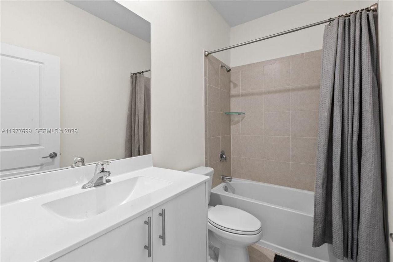 20344 NW 6th Pl, Miami Gardens, FL 33169 Photo