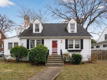 1639 N WOODSTOCK STREET, ARLINGTON, VA 22207