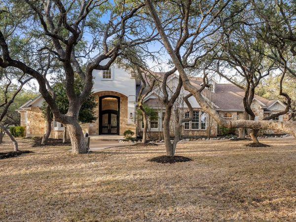 999 Enchanted Oaks DR, Driftwood, TX 78619