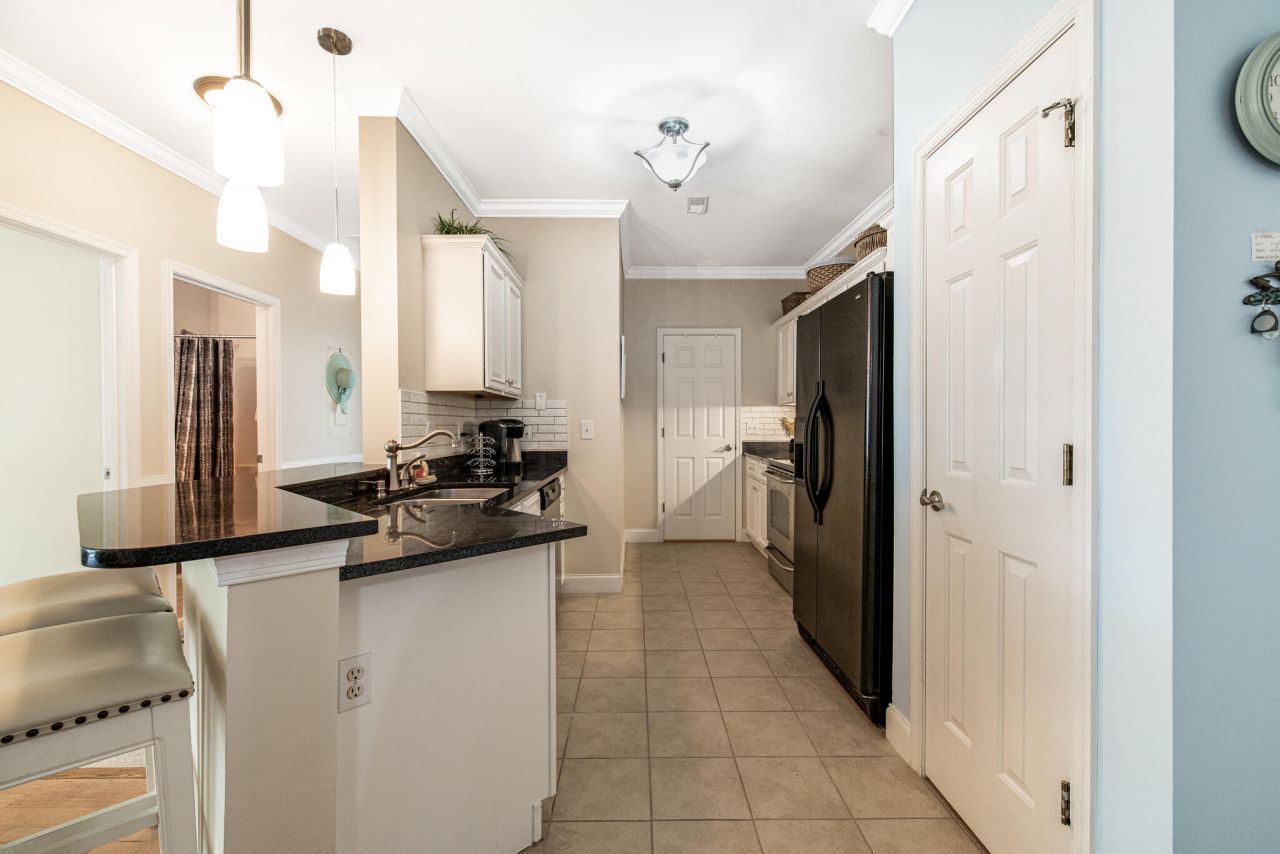 1984 Folly Road Photo 10