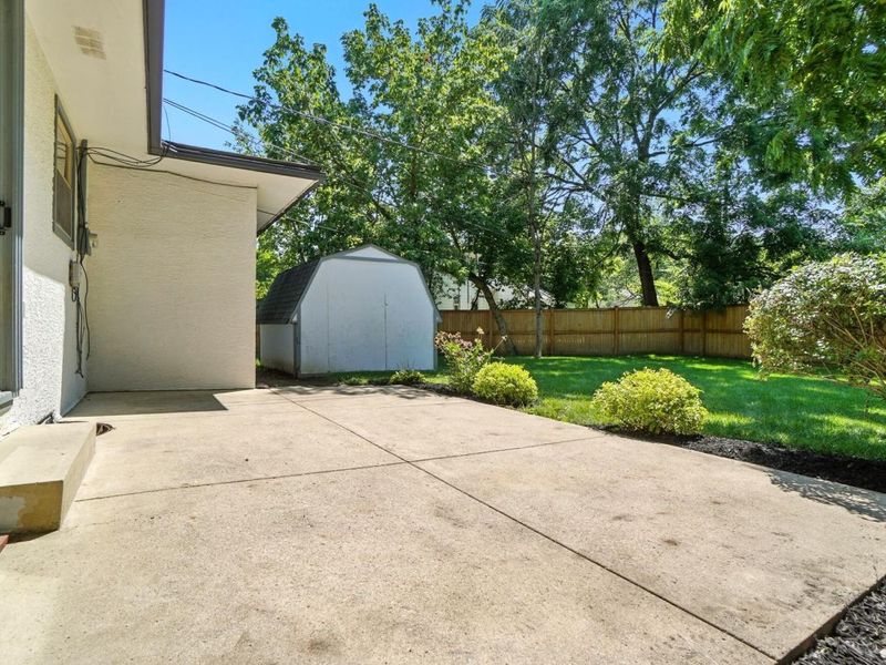 2688 Woodley Road, Columbus, OH 43231 Photo 36