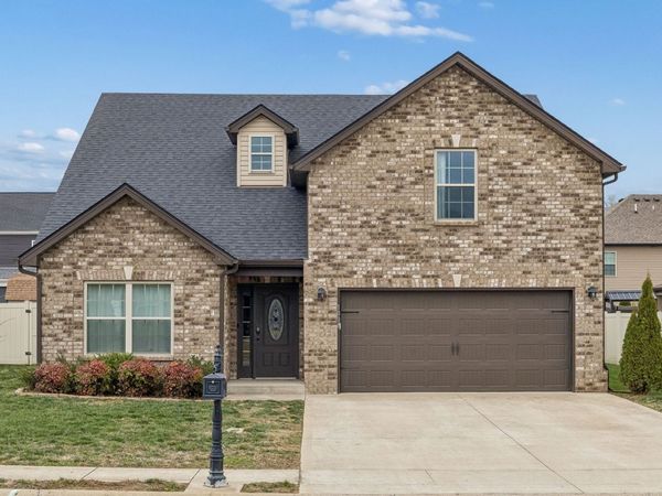 1008 Meadowview Ln , Clarksville, TN 37040