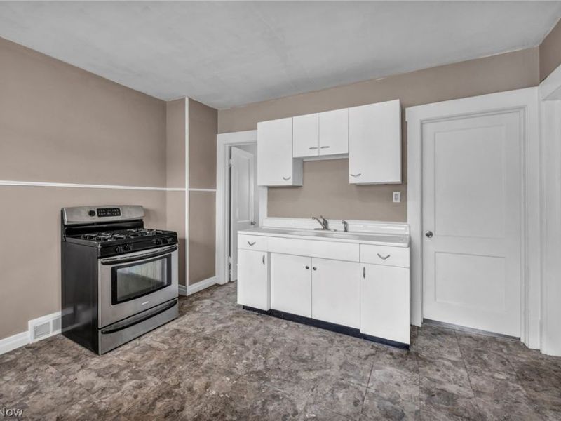 4105 E 64th Street, Cleveland, OH 44105 Photo 15