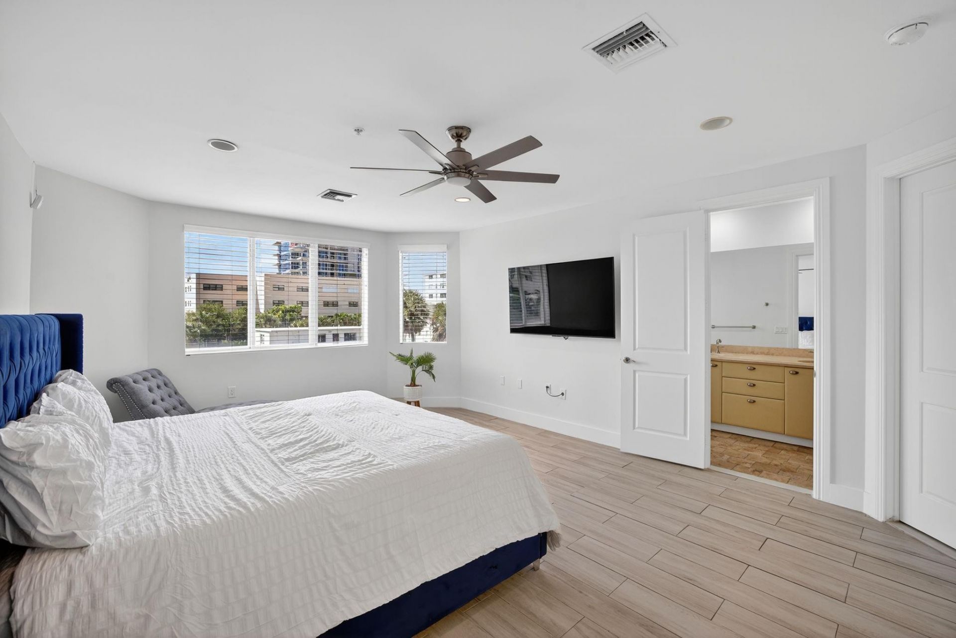 508 W Birch Rd, Unit 508, Fort Lauderdale, FL 33304 Photo