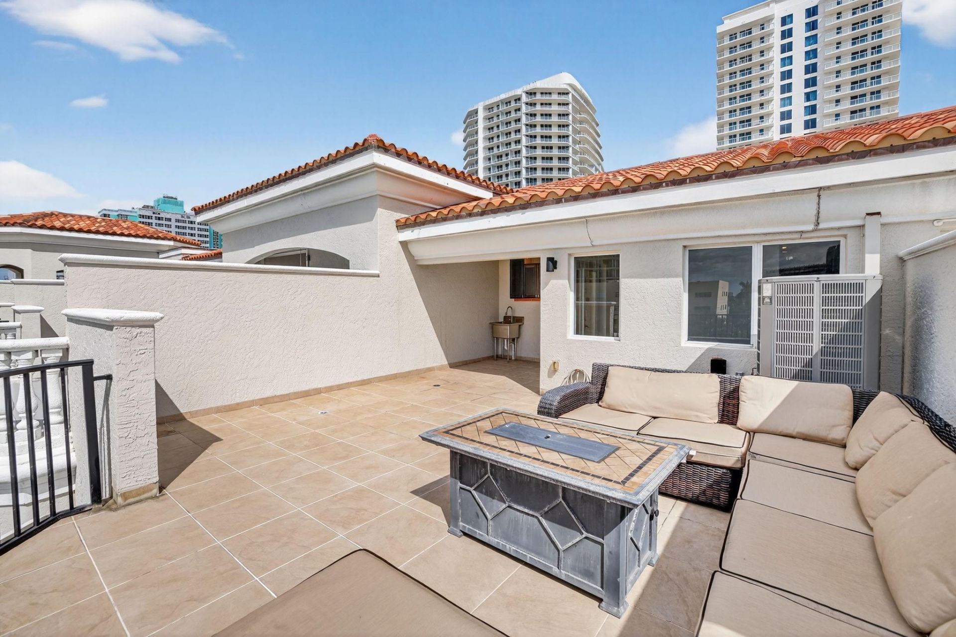 508 W Birch Rd, Unit 508, Fort Lauderdale, FL 33304 Photo