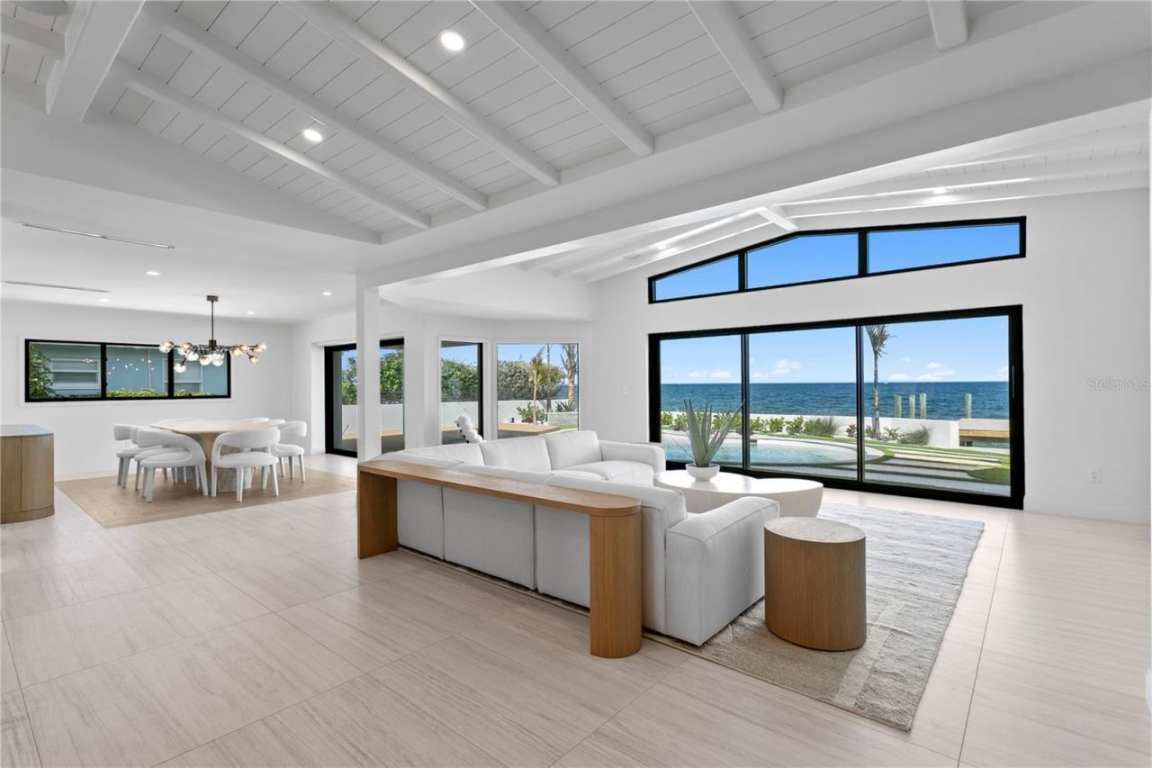 2580 E Bay Isle Drive Se, Saint Petersburg, FL 33705 Photo