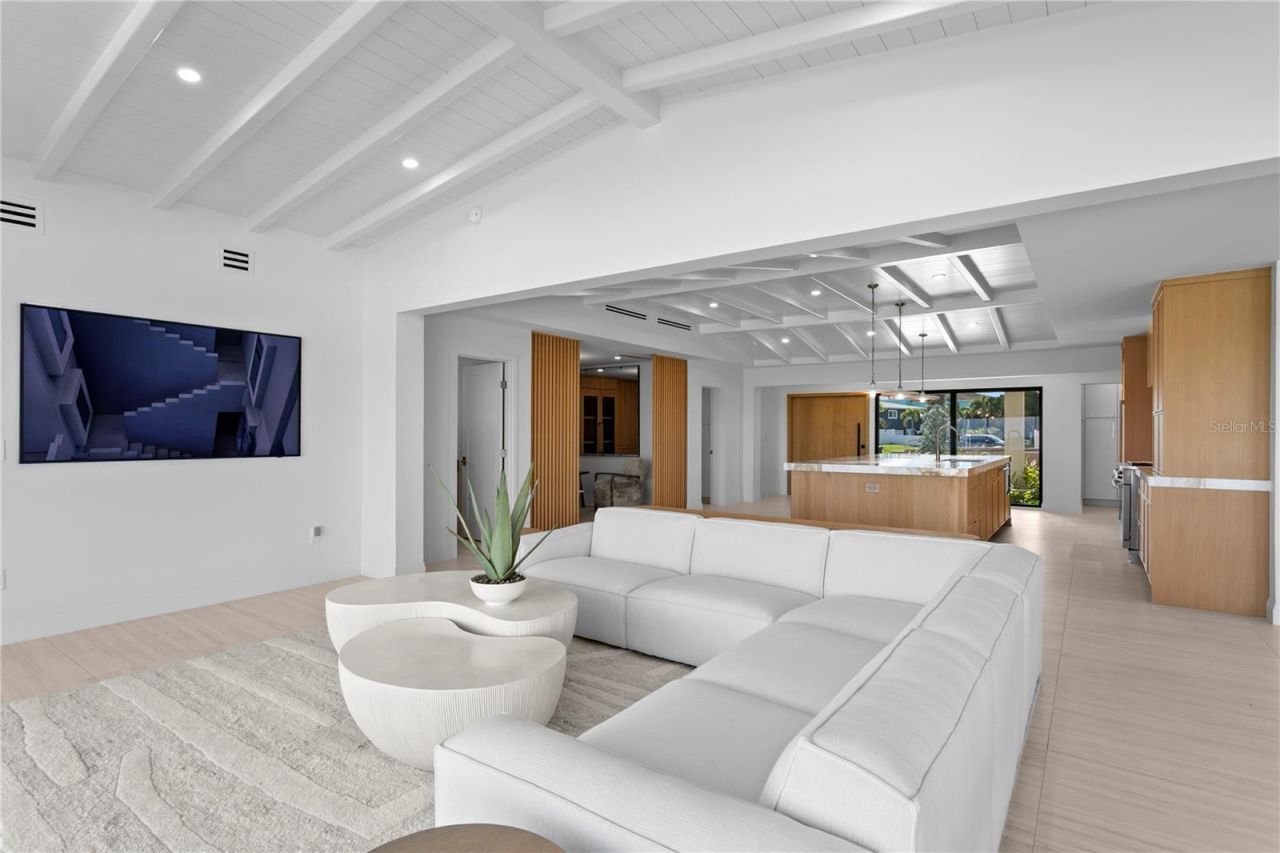 2580 E Bay Isle Drive Se, Saint Petersburg, FL 33705 Photo