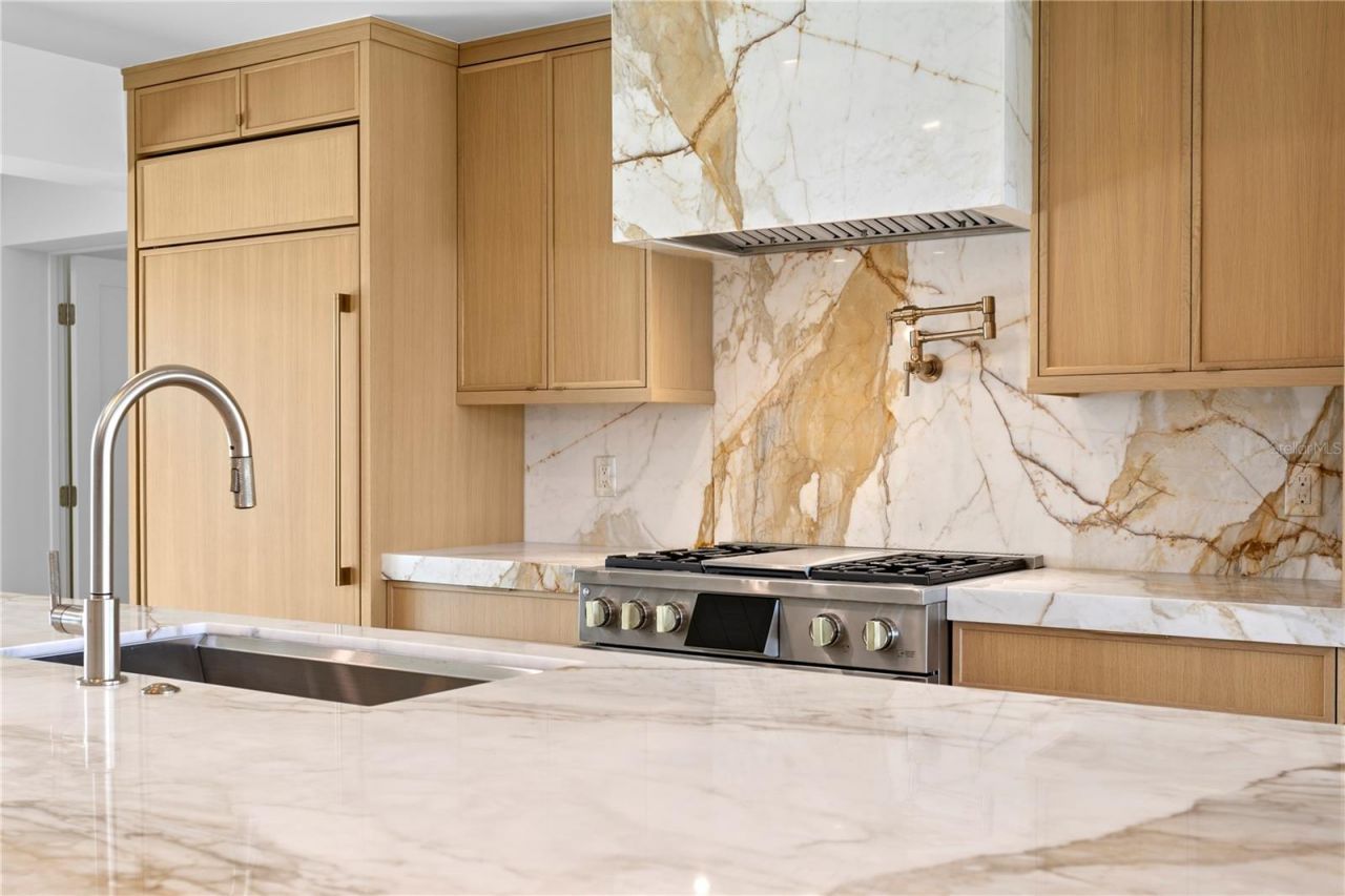 2580 E Bay Isle Drive Se, Saint Petersburg, FL 33705 Photo