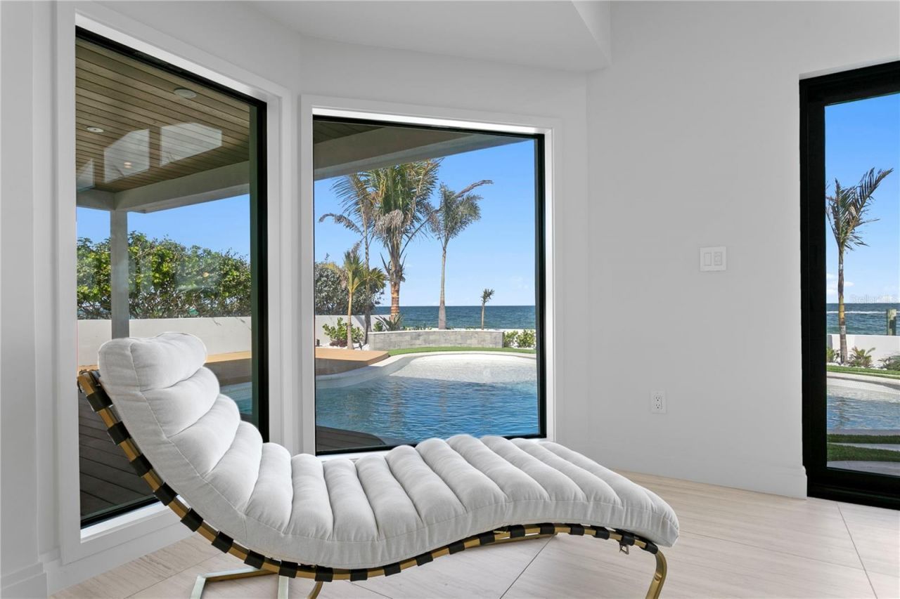 2580 E Bay Isle Drive Se, Saint Petersburg, FL 33705 Photo