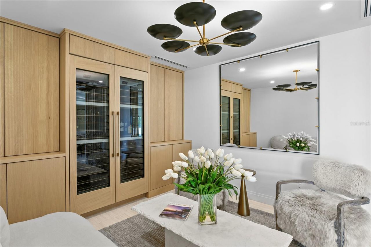 2580 E Bay Isle Drive Se, Saint Petersburg, FL 33705 Photo