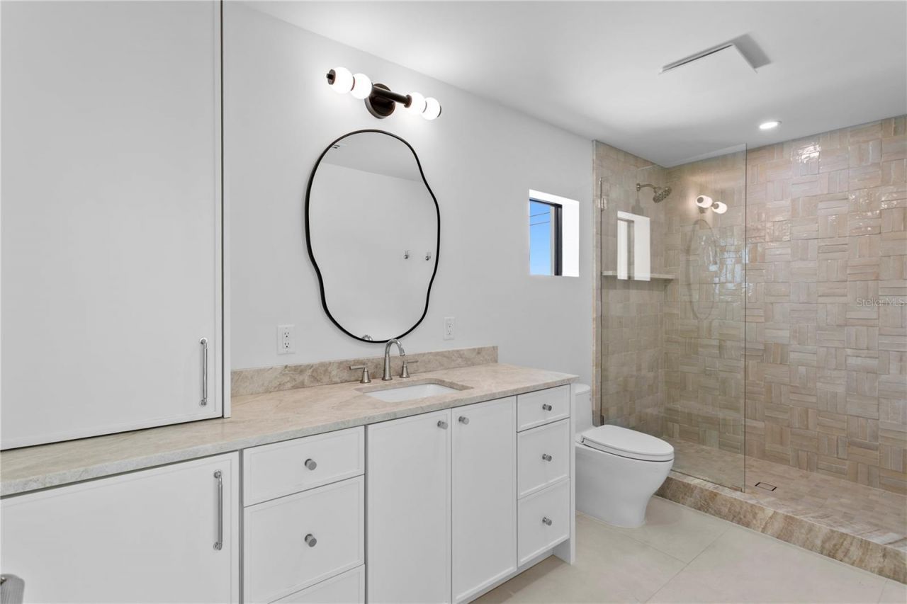 2580 E Bay Isle Drive Se, Saint Petersburg, FL 33705 Photo