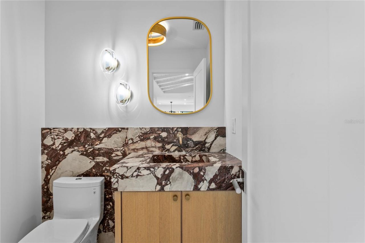 2580 E Bay Isle Drive Se, Saint Petersburg, FL 33705 Photo