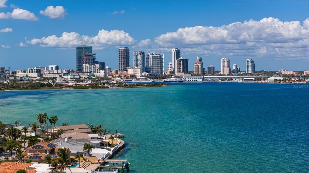 2580 E Bay Isle Drive Se, Saint Petersburg, FL 33705 Photo