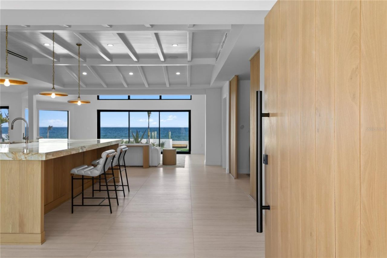 2580 E Bay Isle Drive Se, Saint Petersburg, FL 33705 Photo